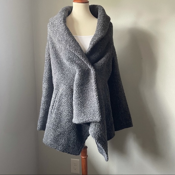 3 for $25 Orlando Coat/ Jacket Size M - Picture 9 of 10